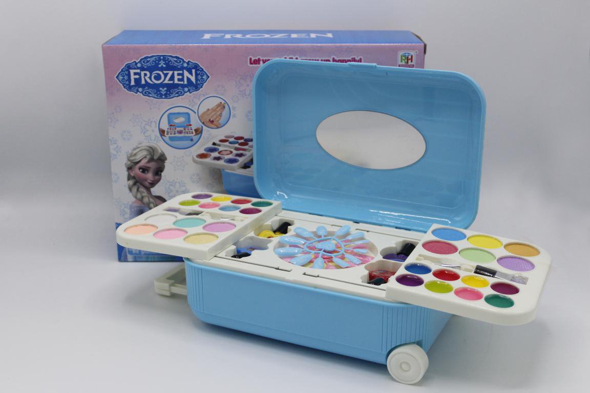 Frozen Suitcase Style Makeup Set (901-452